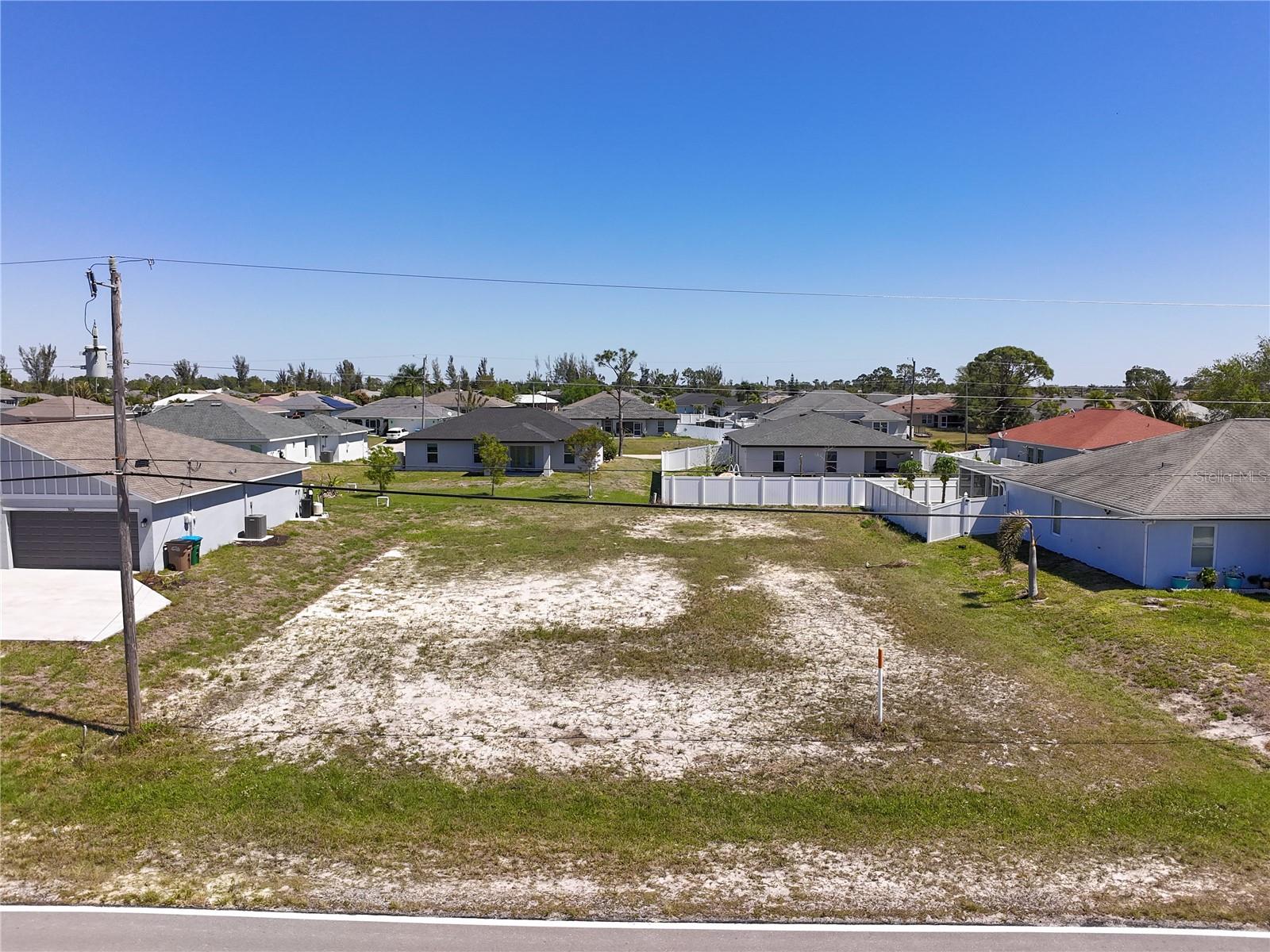 3605 W Gator Cir, Cape Coral, FL 33909