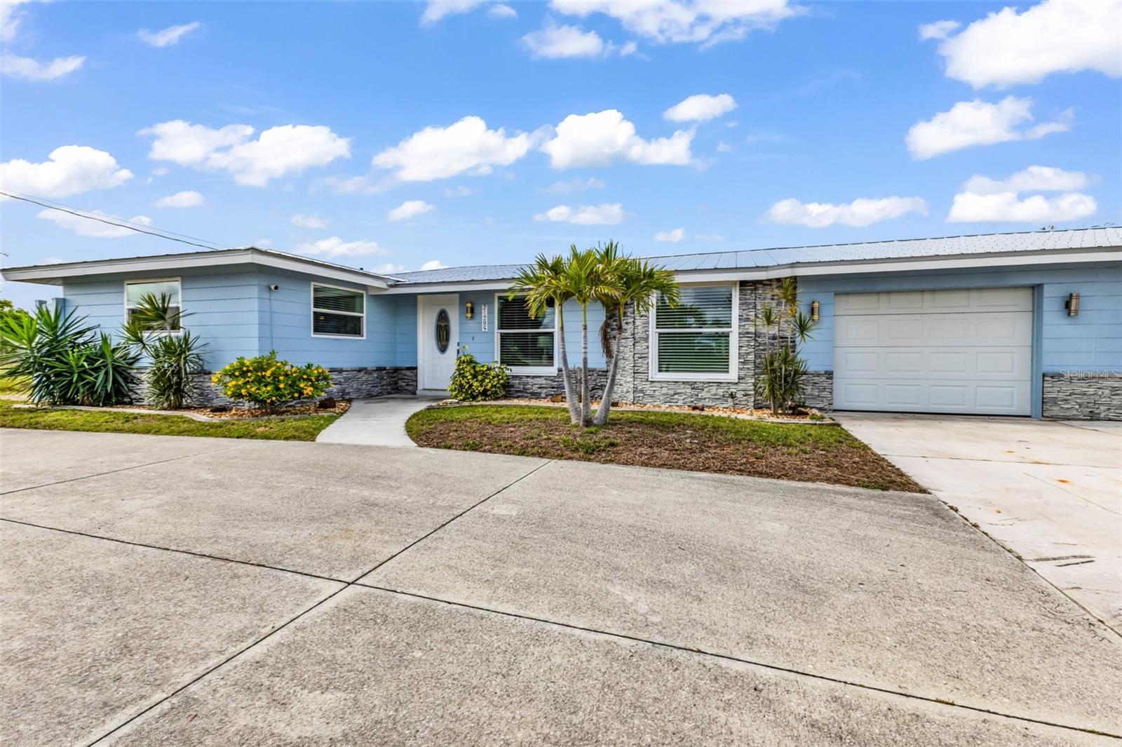 21285 Edgewater Dr, Port Charlotte, FL 33952
