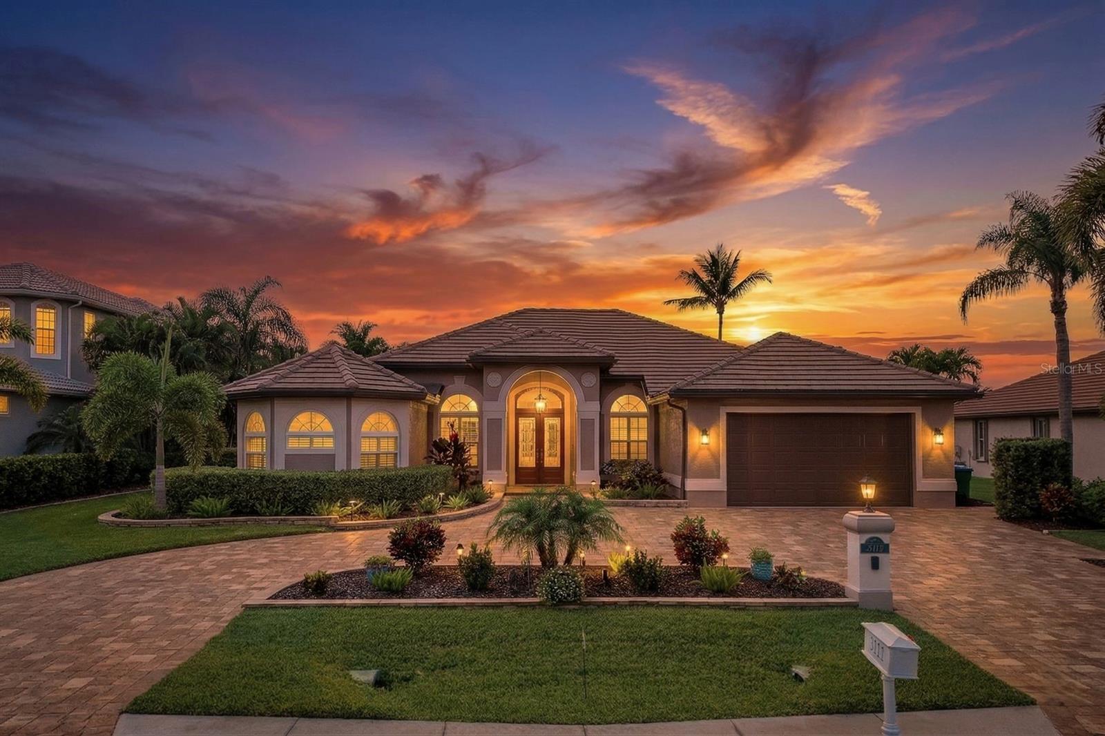 2022 El Dorado Pkwy W, Cape Coral, FL 33914