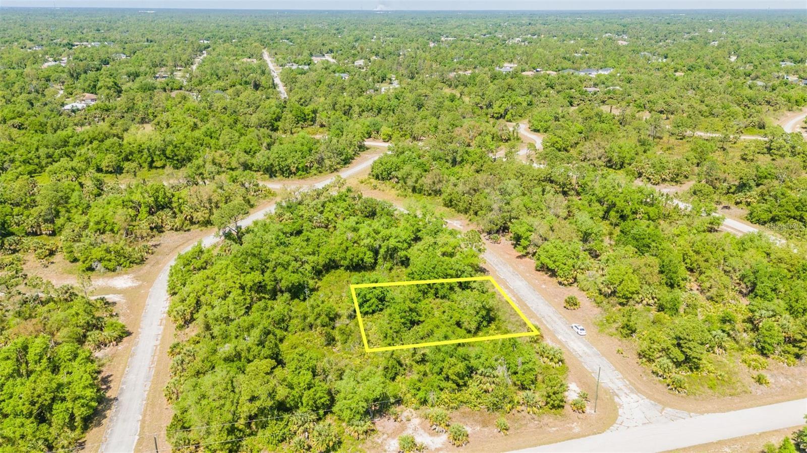 Hamburg Dr, North Port, FL 34288
