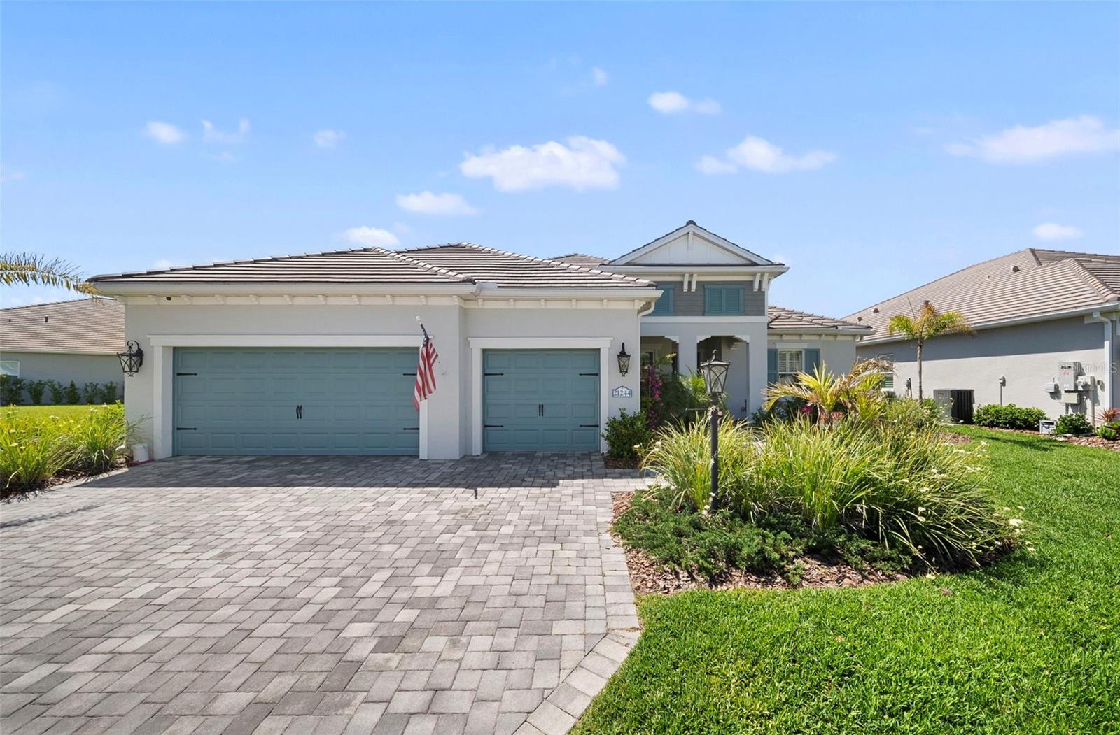 21244 Holmes Cir, Venice, FL 34293