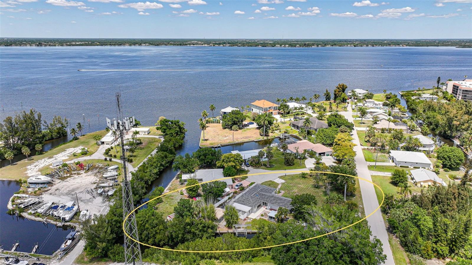 425 Fireball Ct, Punta Gorda, FL 33950