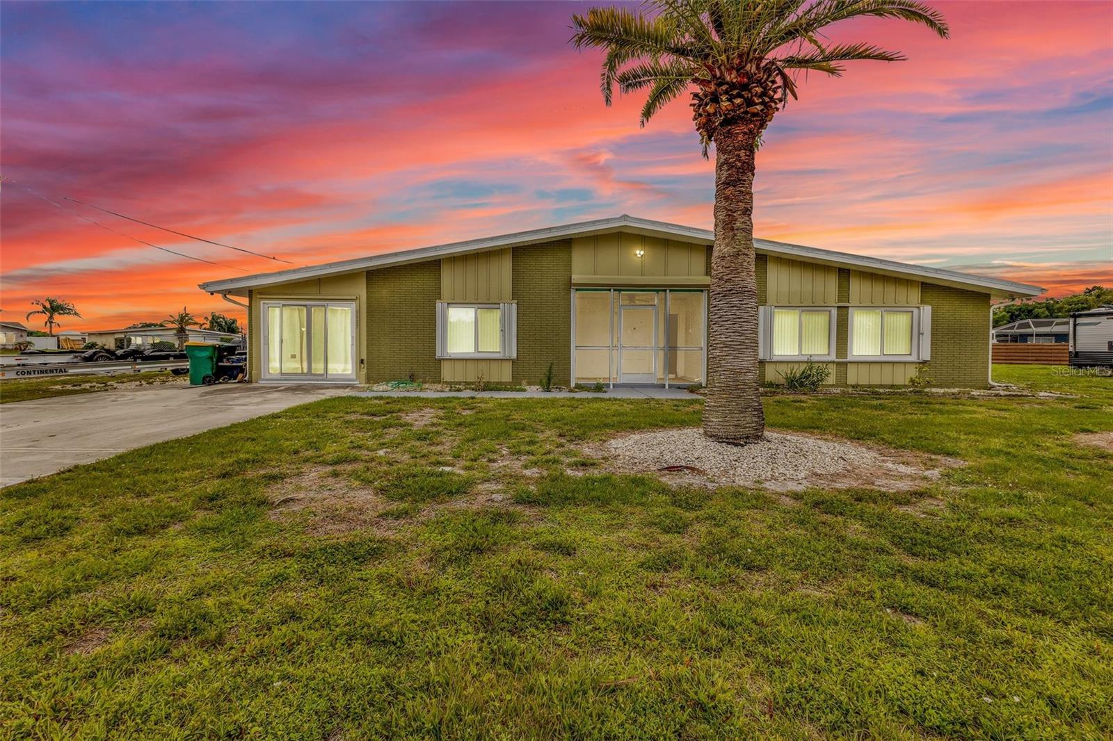 5527 Fairway Dr S, Punta Gorda, FL 33982