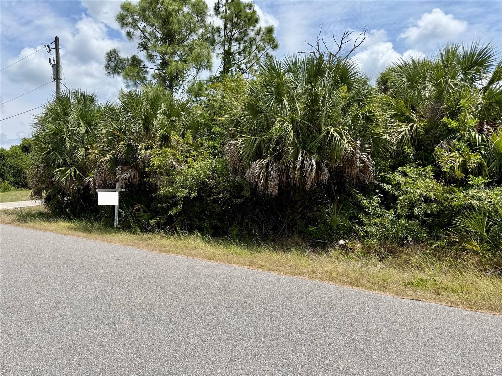 Orchard Cir, North Port, FL 34288