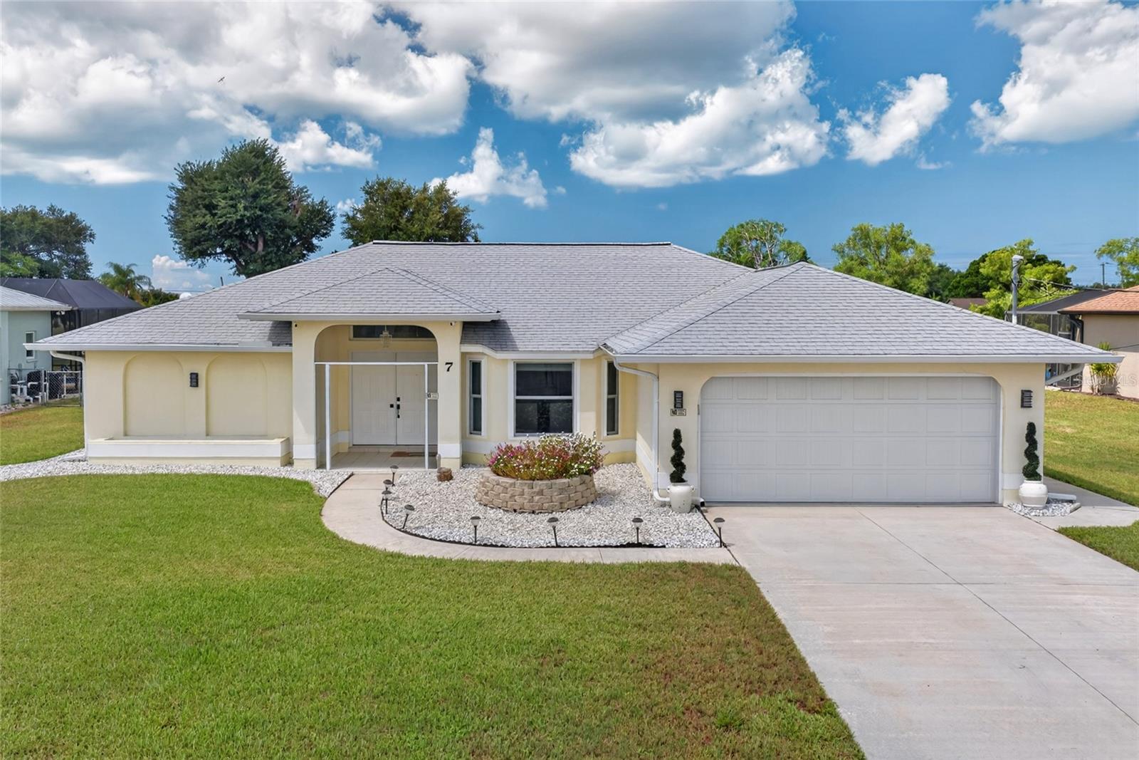 7 Fairway Rd, Rotonda West, FL 33947