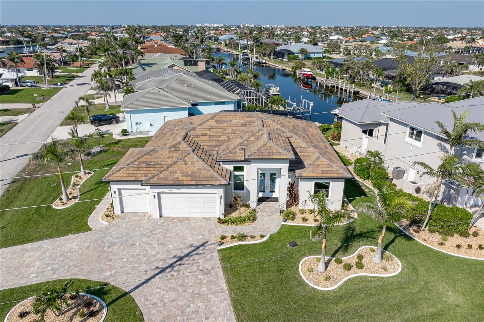 1880 Aqui Esta Dr, Punta Gorda, FL 33950