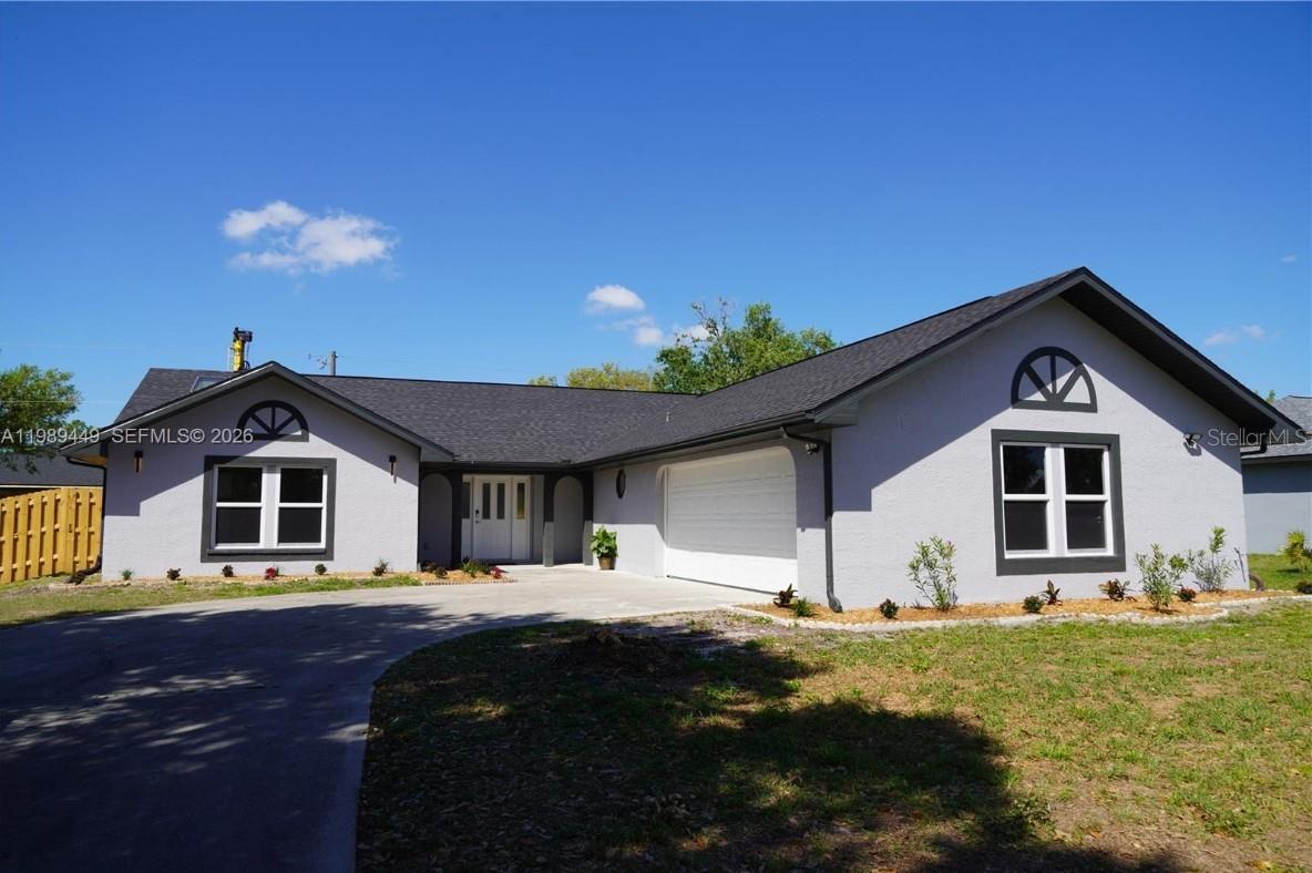 563 Presque Isle Dr, Port Charlotte, FL 33954