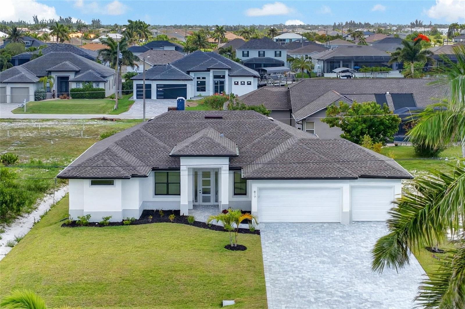 817 Nw 38th Pl, Cape Coral, FL 33993
