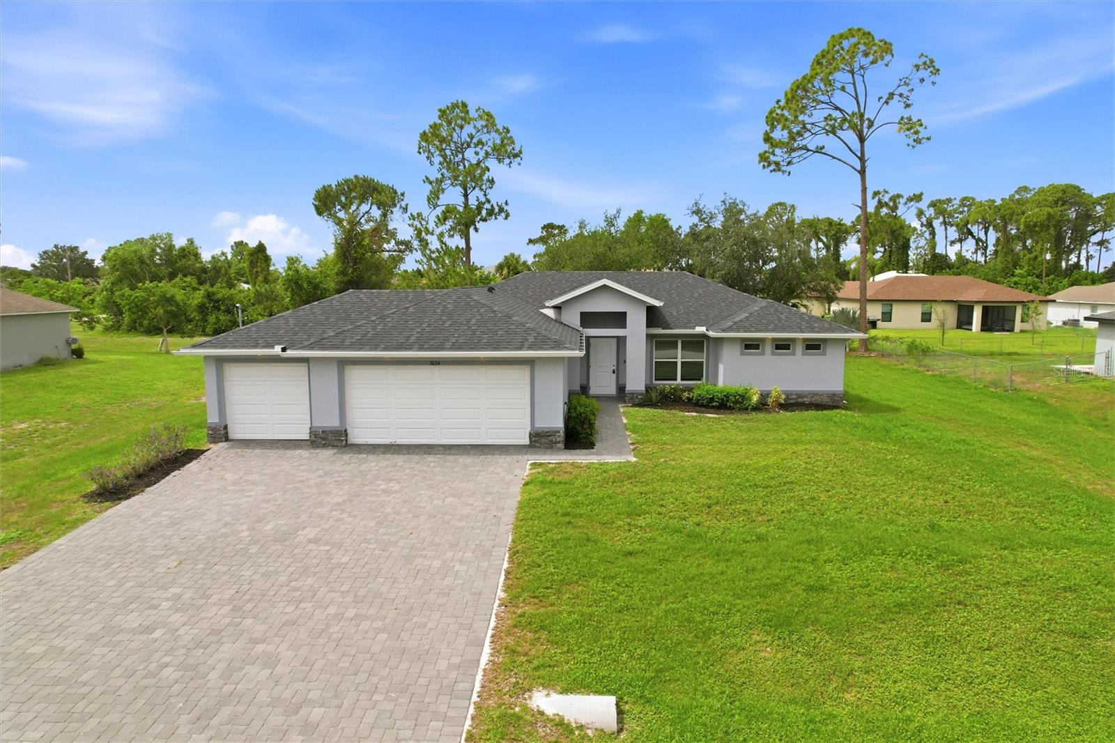 1024 Ne 33rd Ln, Cape Coral, FL 33909
