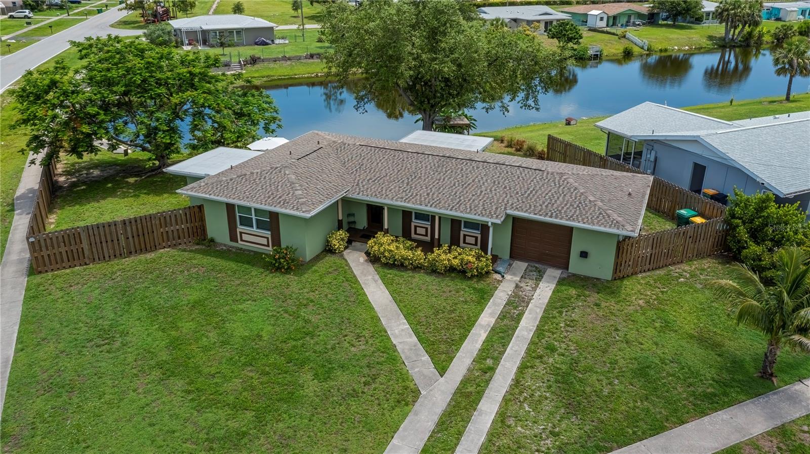 21539 Gladis Ave, Port Charlotte, FL 33952