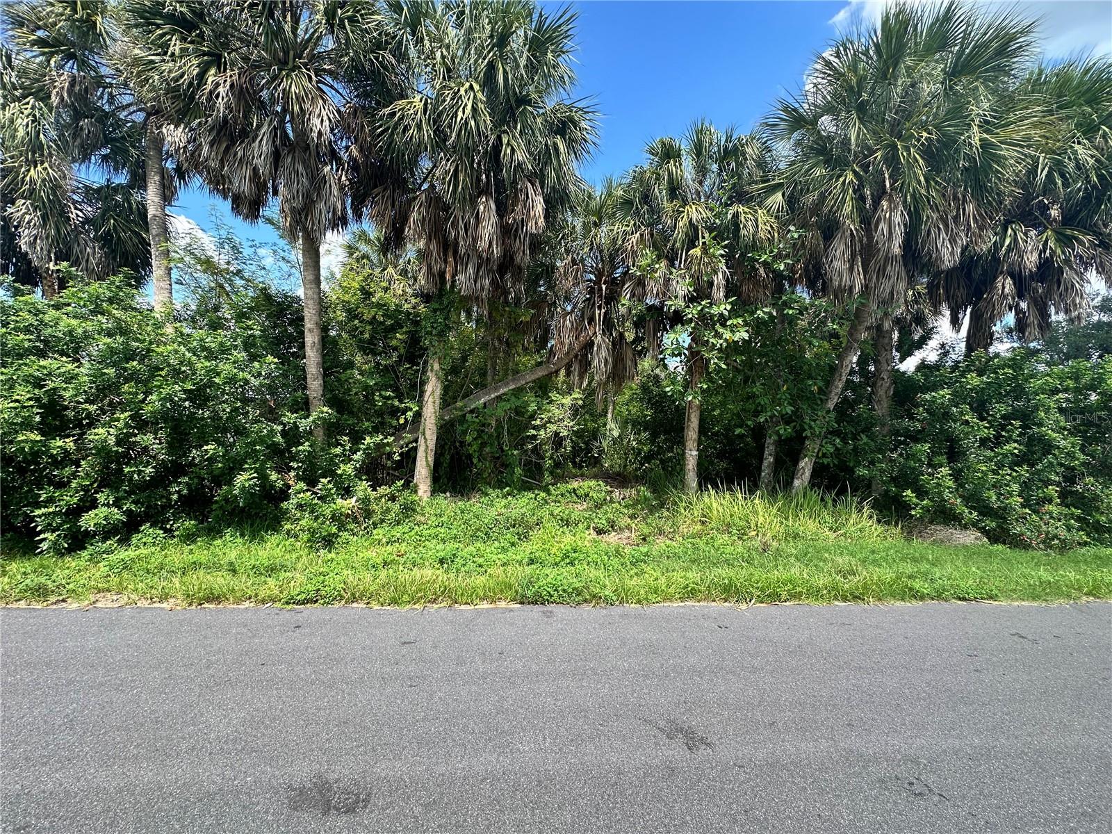 18394 Goodman Cir, Port Charlotte, FL 33948