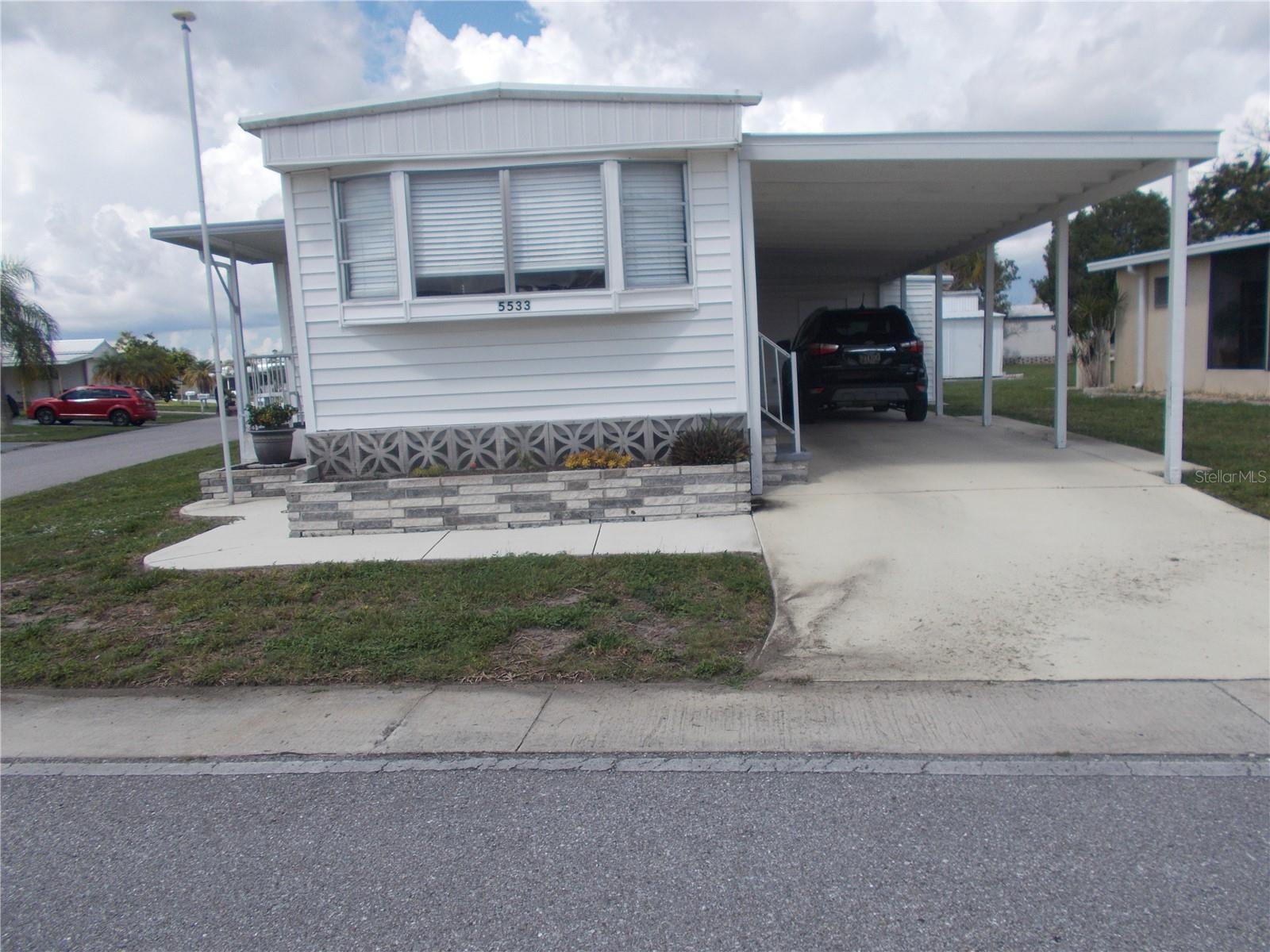 5533 Holiday Park Blvd, North Port, FL 34287