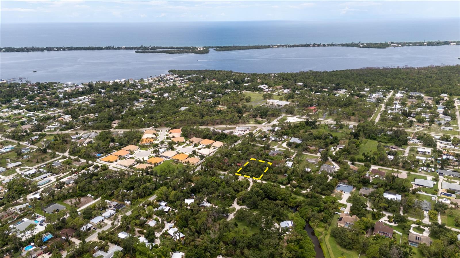 Van Gogh Rd, Englewood, FL 34223