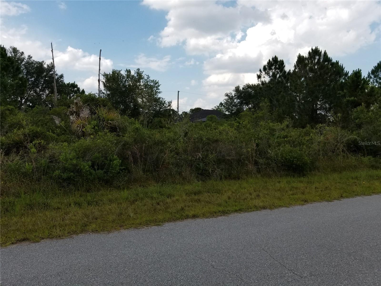 Roman Ave, North Port, FL 34291