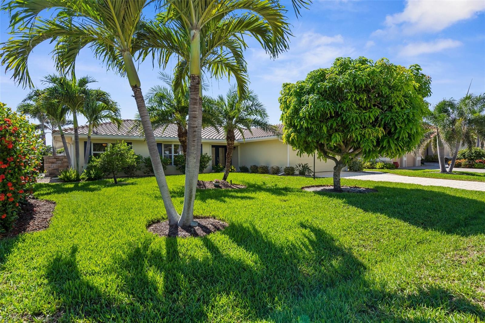 2160 Palm Tree Dr, Punta Gorda, FL 33950
