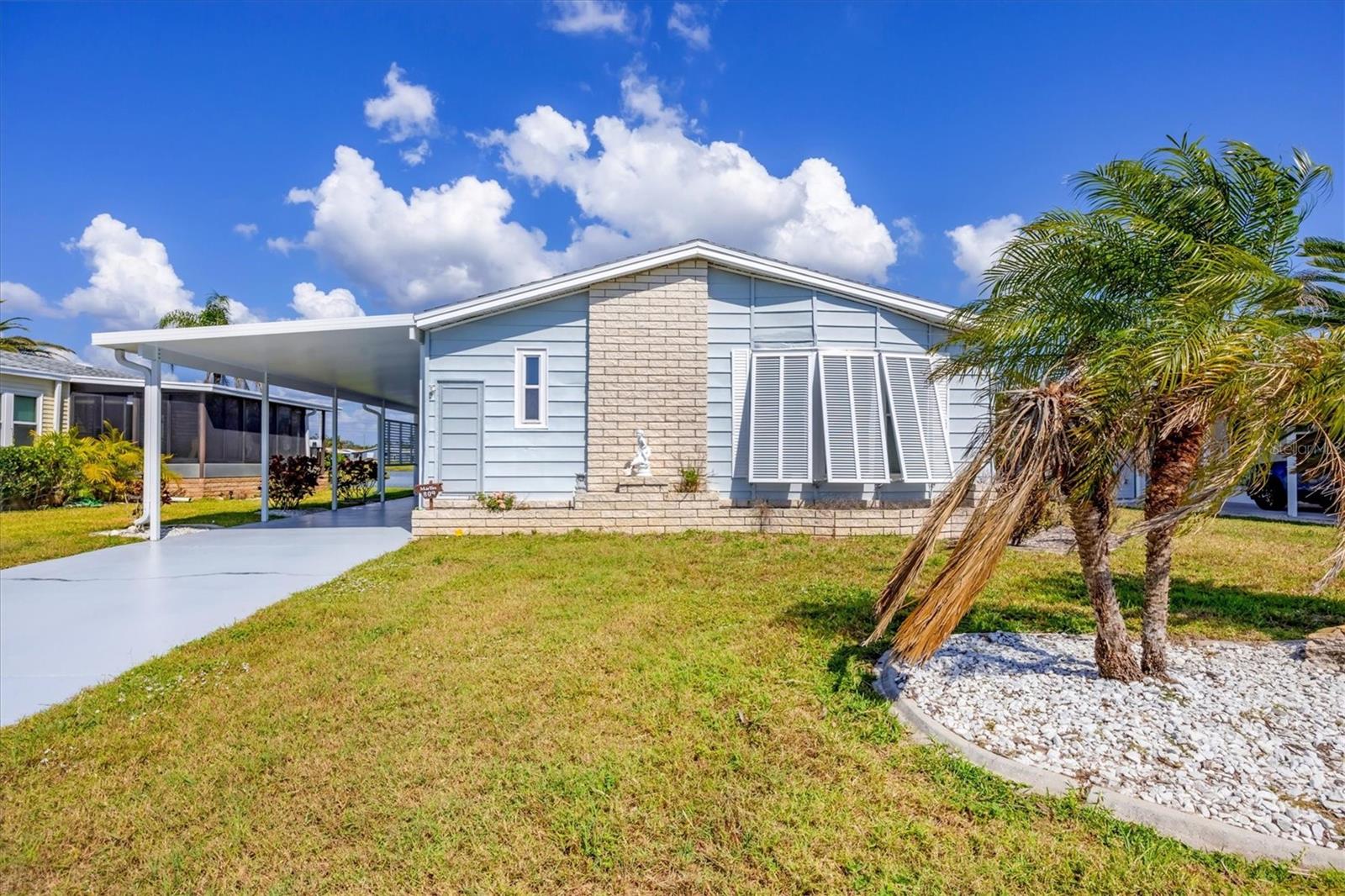 809 Tangerine Woods Blvd #215, Englewood, FL 34223