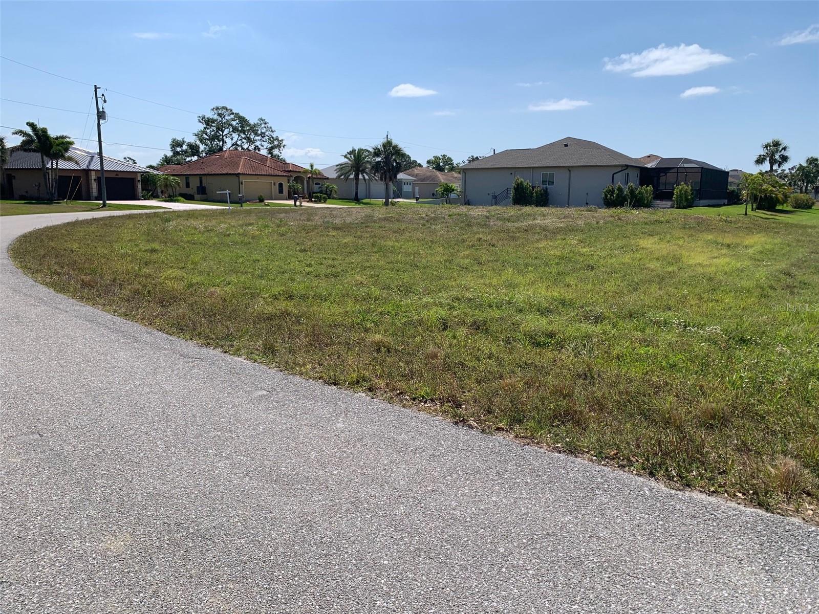 28 Tee View Rd, Rotonda West, FL 33947