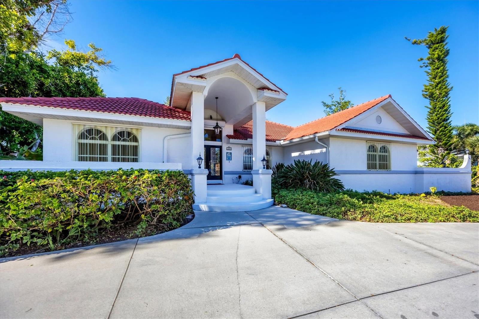 365 Capstan Dr, Placida, FL 33946