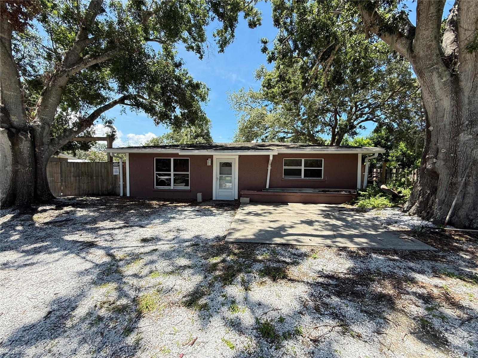3810 Gopher St, Sarasota, FL 34232