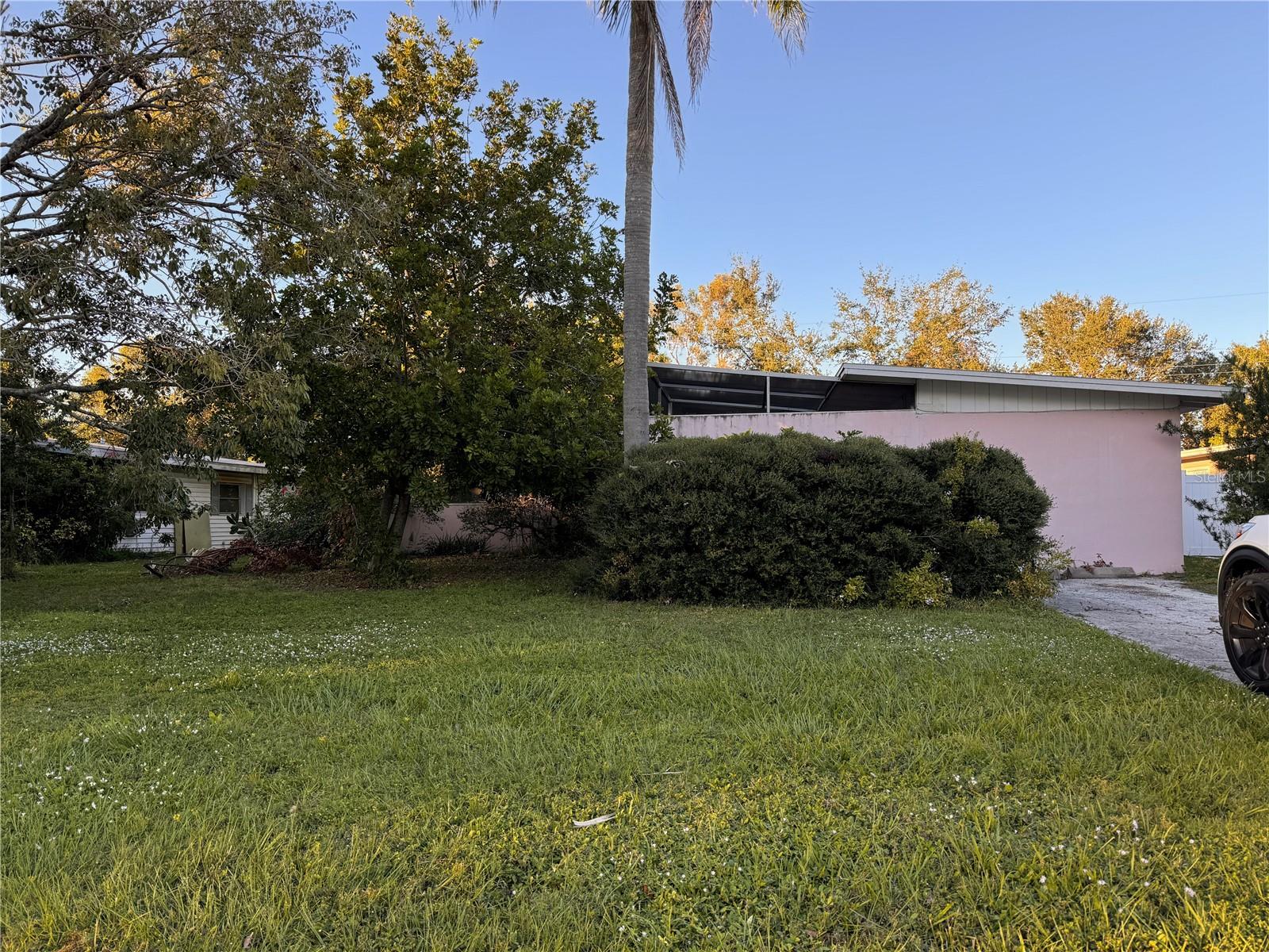 2911 Novus St, Sarasota, FL 34237