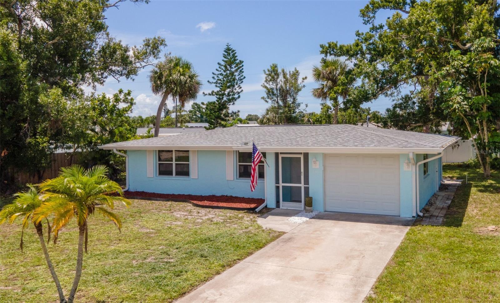 231 Lakeview Ln, Englewood, FL 34223