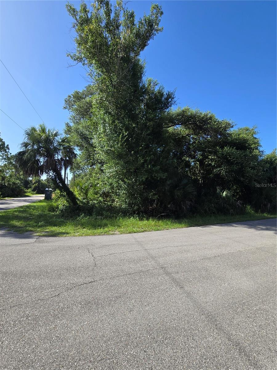 Crowell Ln, North Port, FL 34288