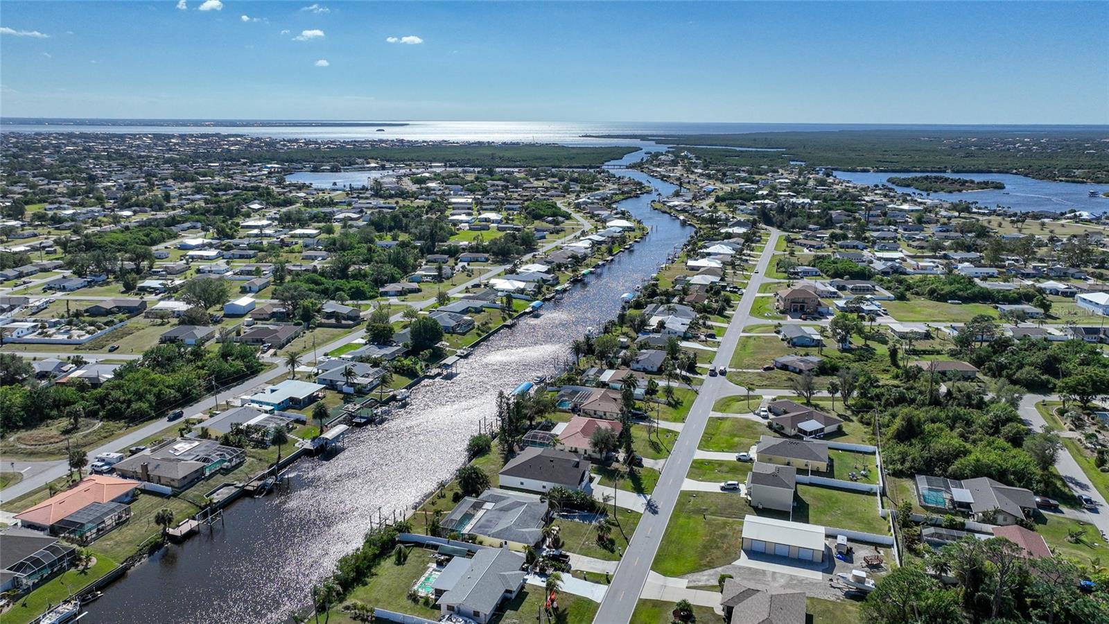 521 W Tarpon Blvd Nw, Port Charlotte, FL 33952