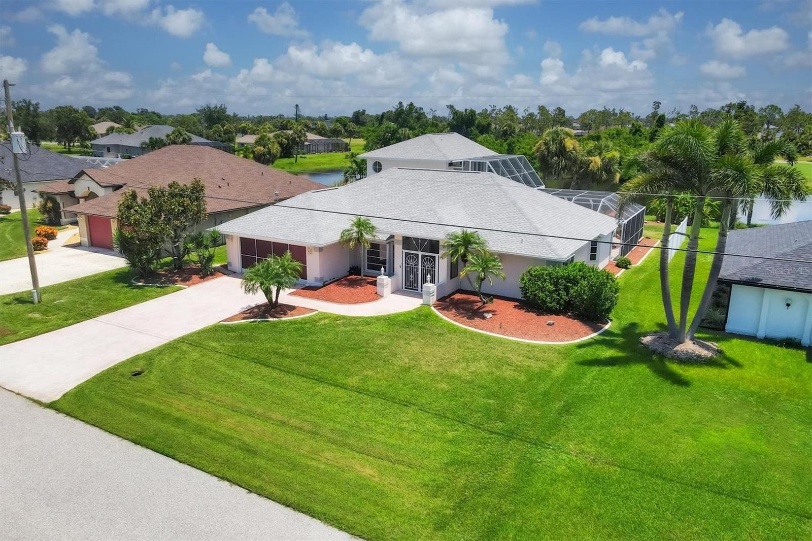 63 Clubhouse Rd, Rotonda West, FL 33947
