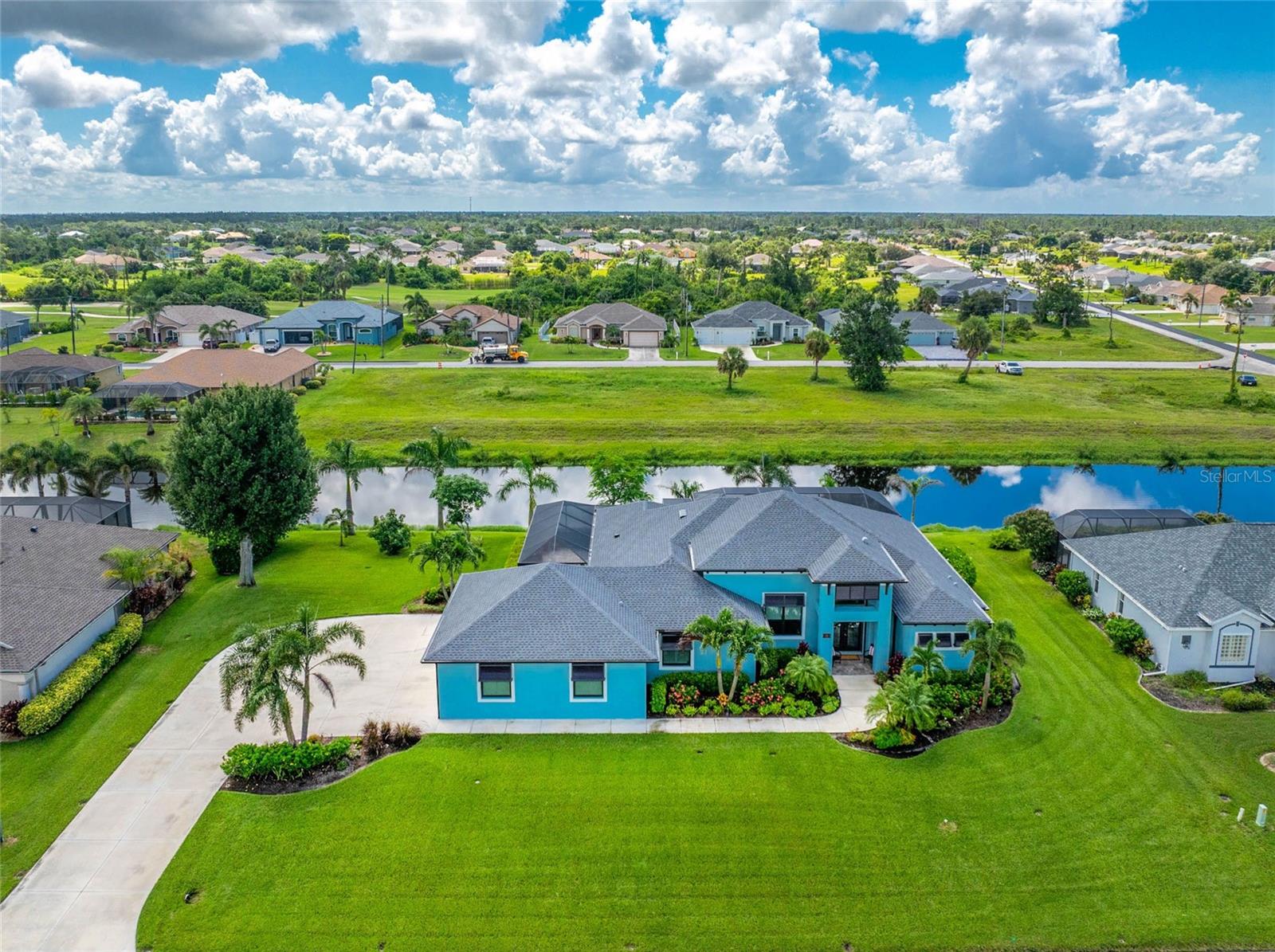 35 Medalist Cir, Rotonda West, FL 33947