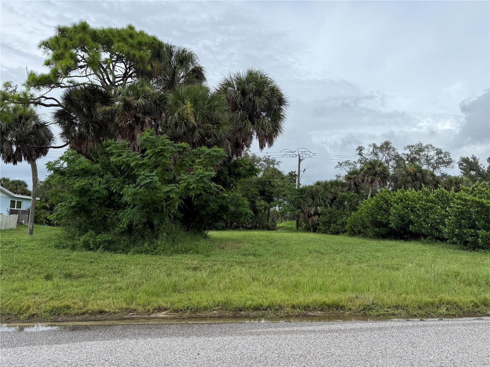 287 Annapolis Ln, Rotonda West, FL 33947