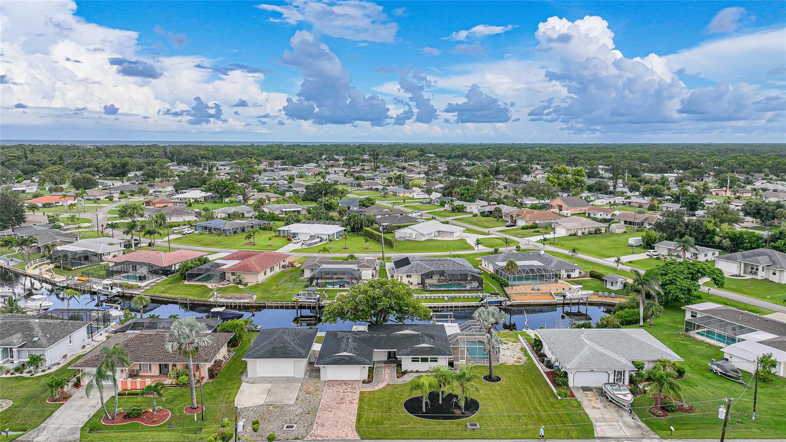 1950 Fairview Dr, Englewood, FL 34223