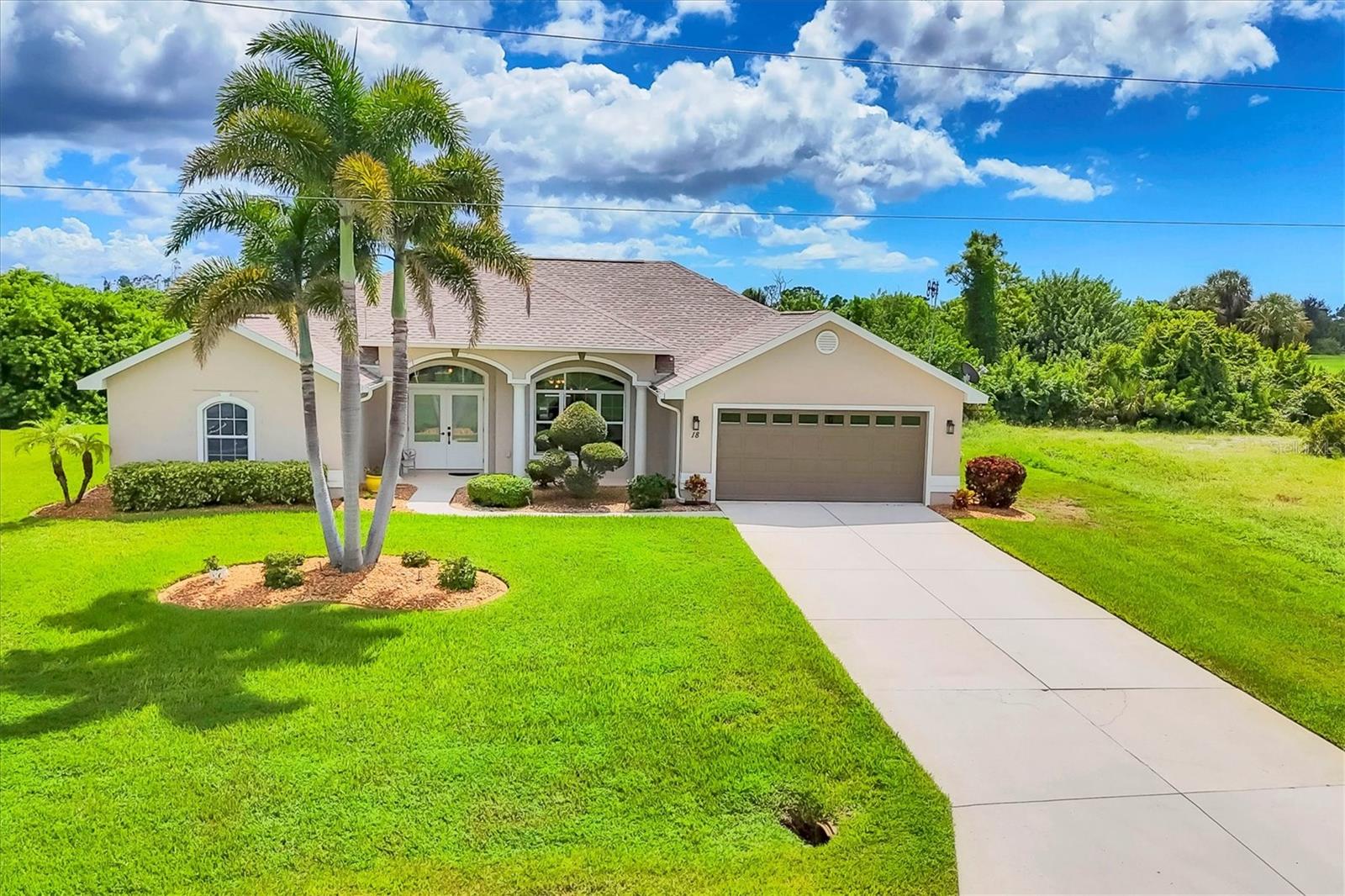 18 Medalist Ter, Rotonda West, FL 33947