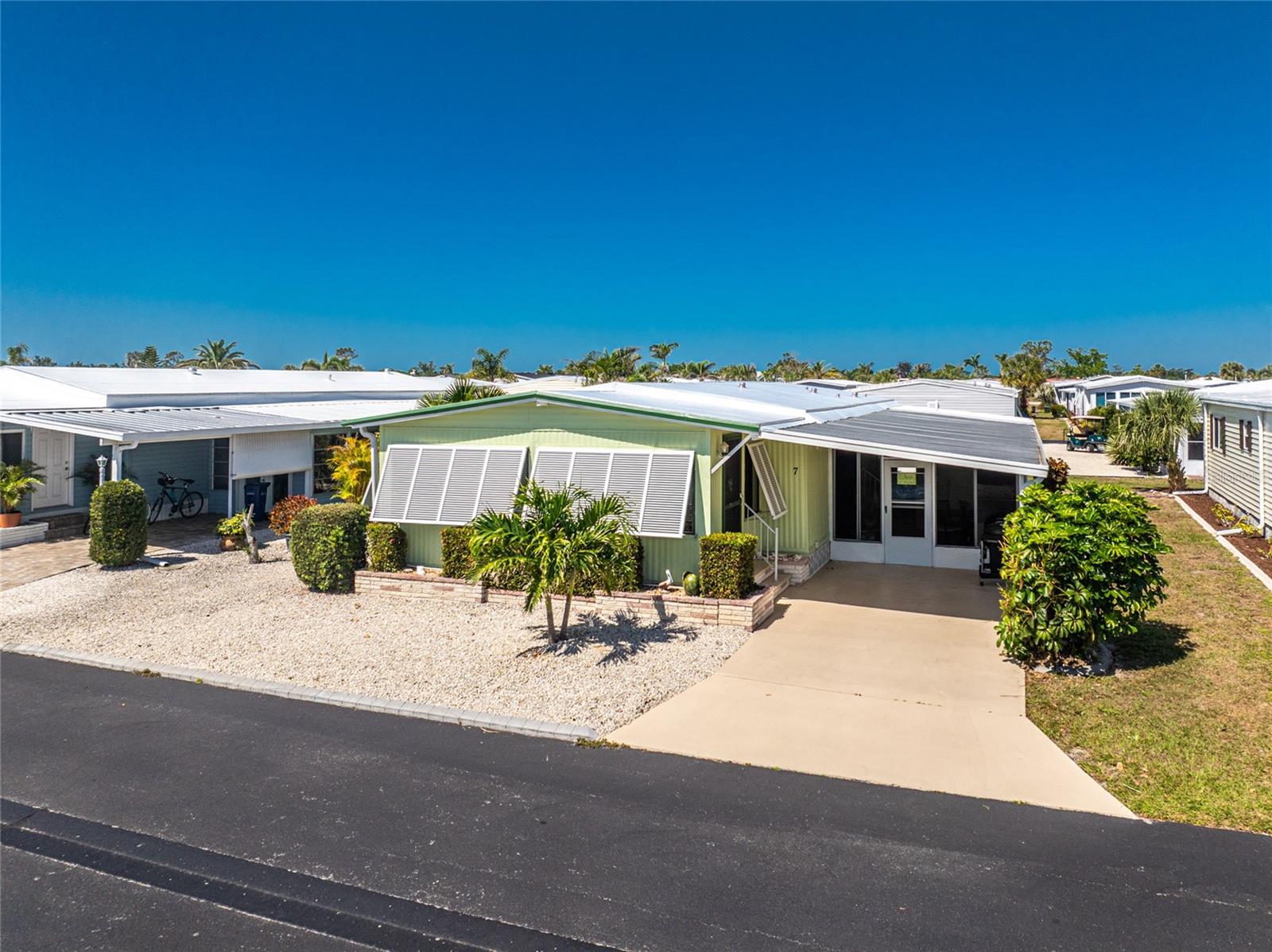 7 N Esplanade St, Englewood, FL 34223