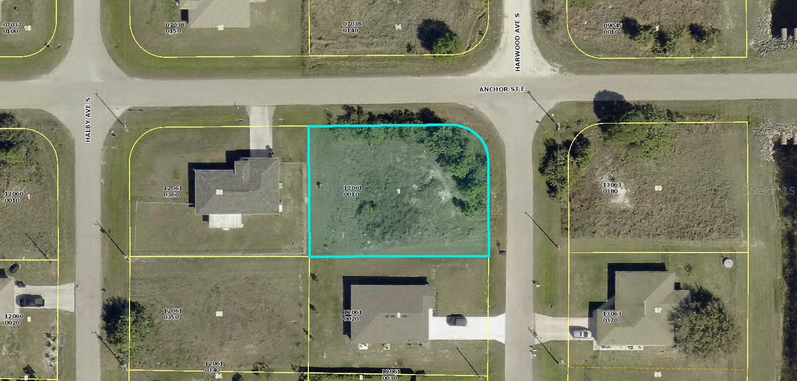 1038 Harwood Ave S, Lehigh Acres, FL 33974