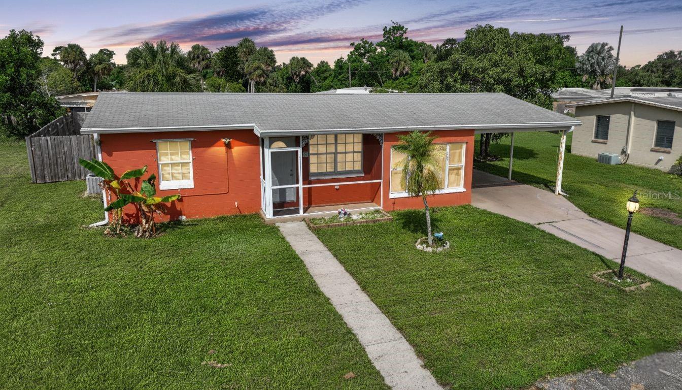 2217 Ednor St, Port Charlotte, FL 33952