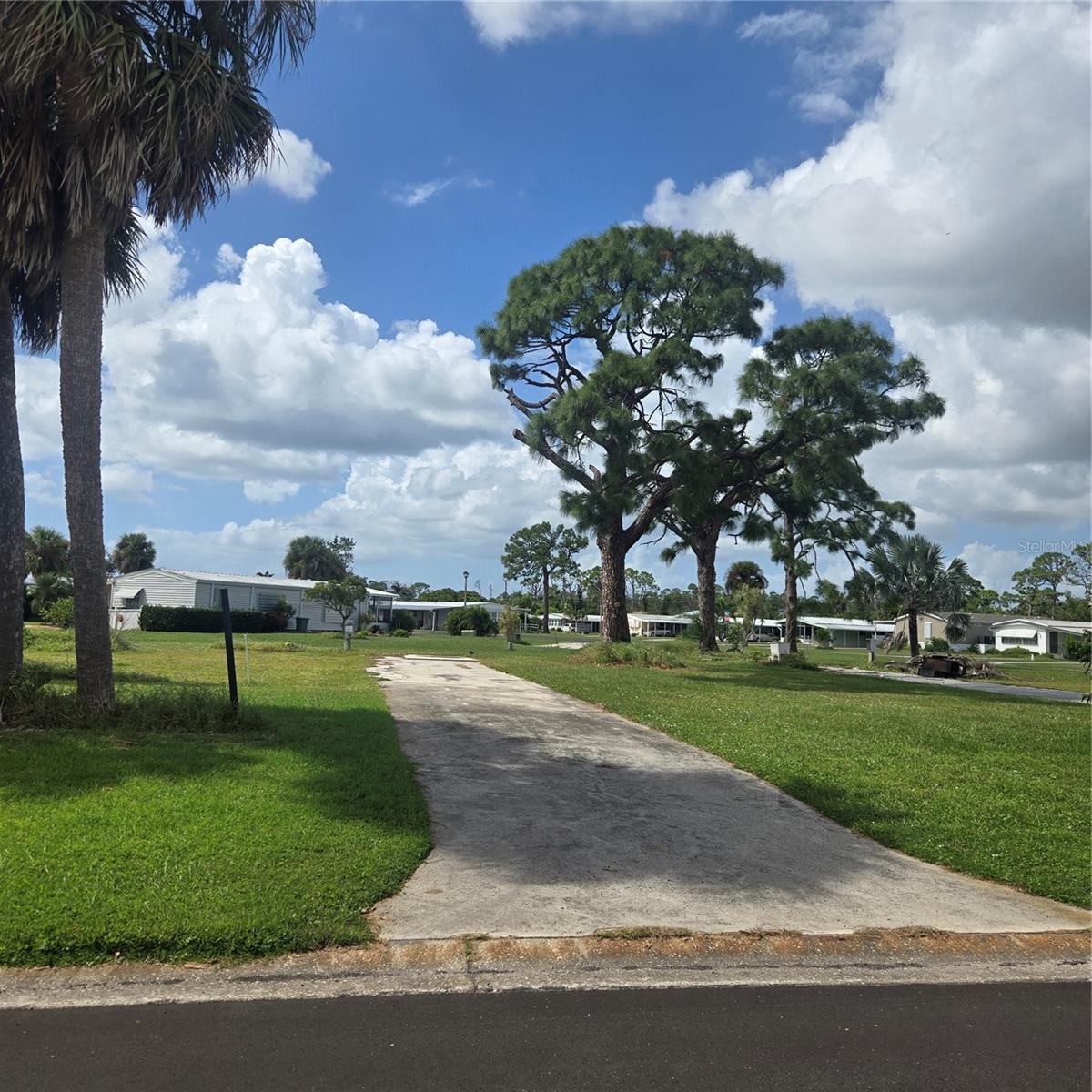 3346 Goldfinch Ln, Englewood, FL 34224