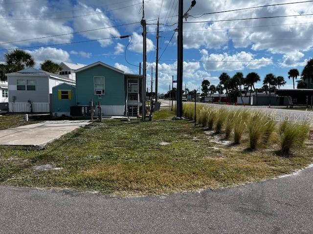 201 Bayo St, Englewood, FL 34223
