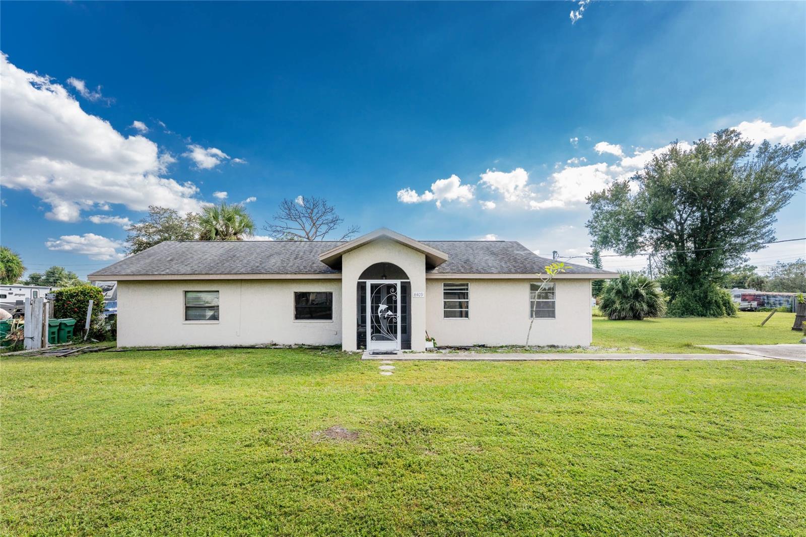 8409 Roosevelt St, Englewood, FL 34224