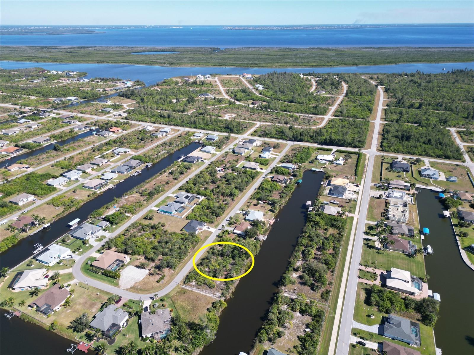 15706 Stuart Cir, Port Charlotte, FL 33981