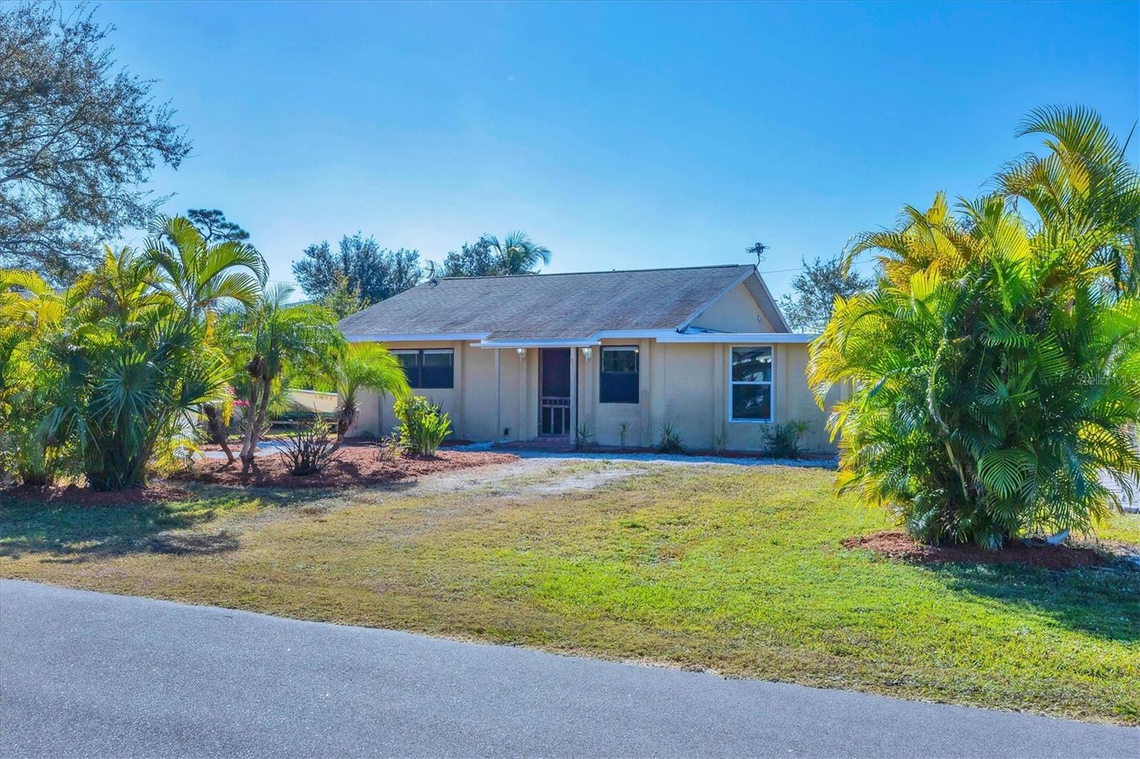 831 E 1st St, Englewood, FL 34223