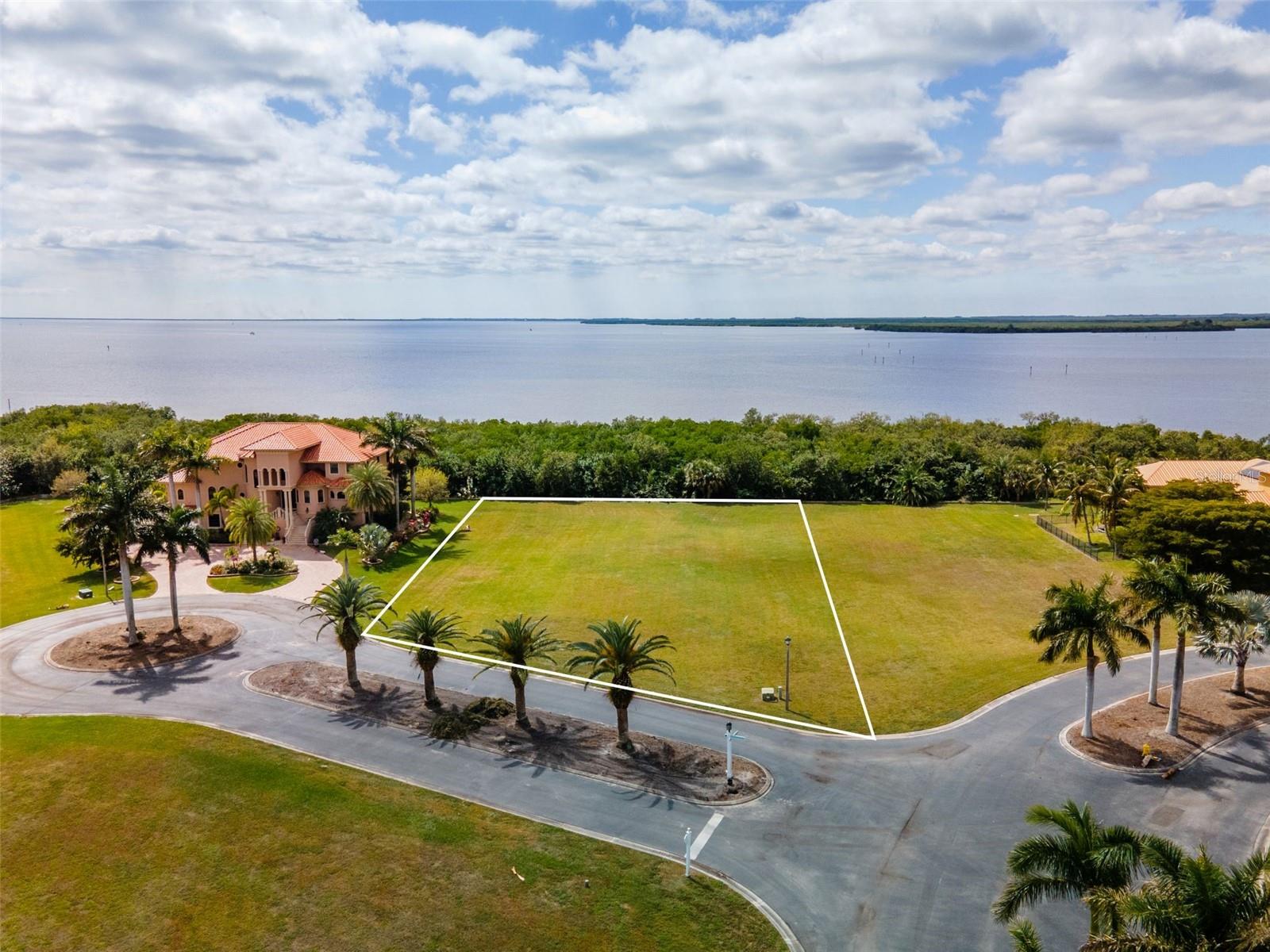 4781 Harbor Point Ct, Port Charlotte, FL 33952