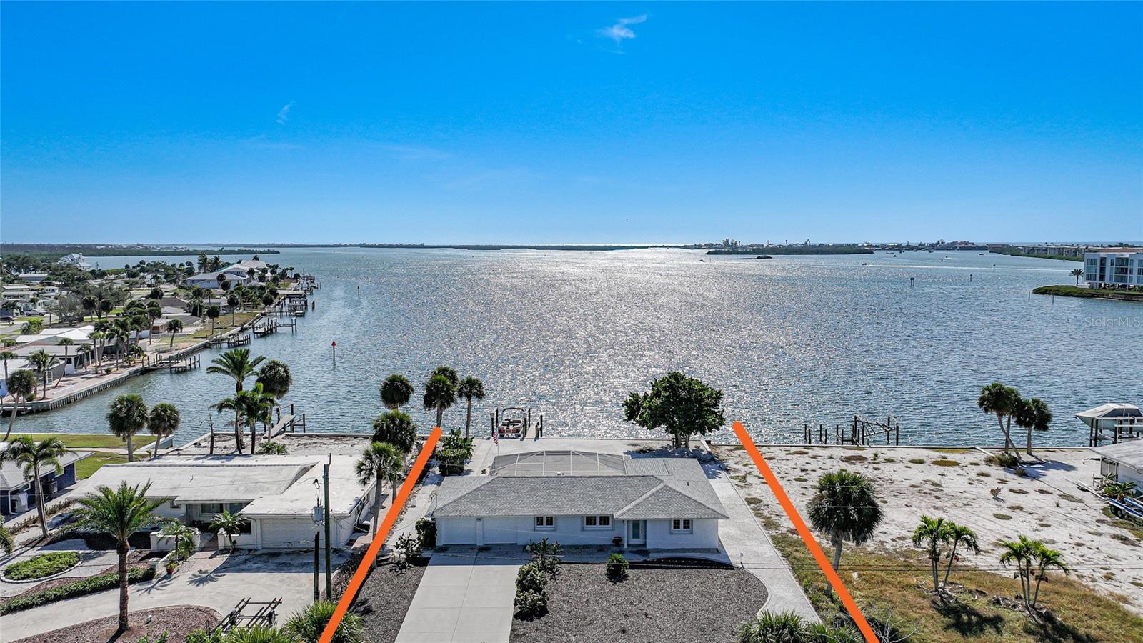 1350 Aqua View Ln, Englewood, FL 34223