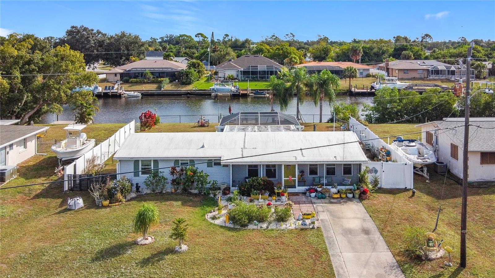 551 W Tarpon Blvd Nw, Port Charlotte, FL 33952