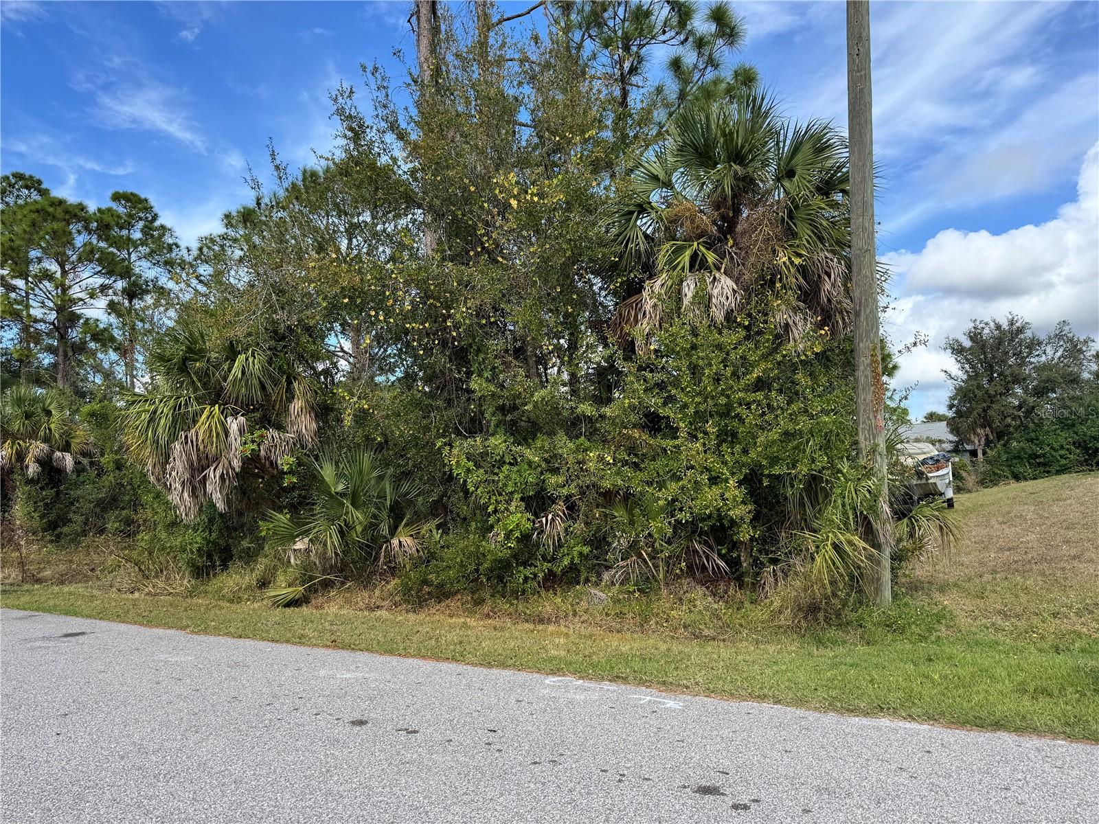 Zuber Ln, North Port, FL 34286
