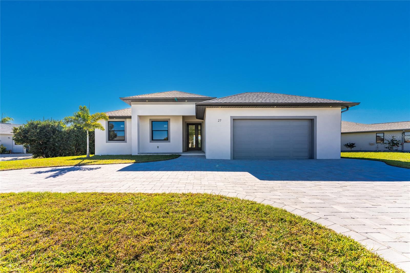 27 Bunker Ct, Rotonda West, FL 33947