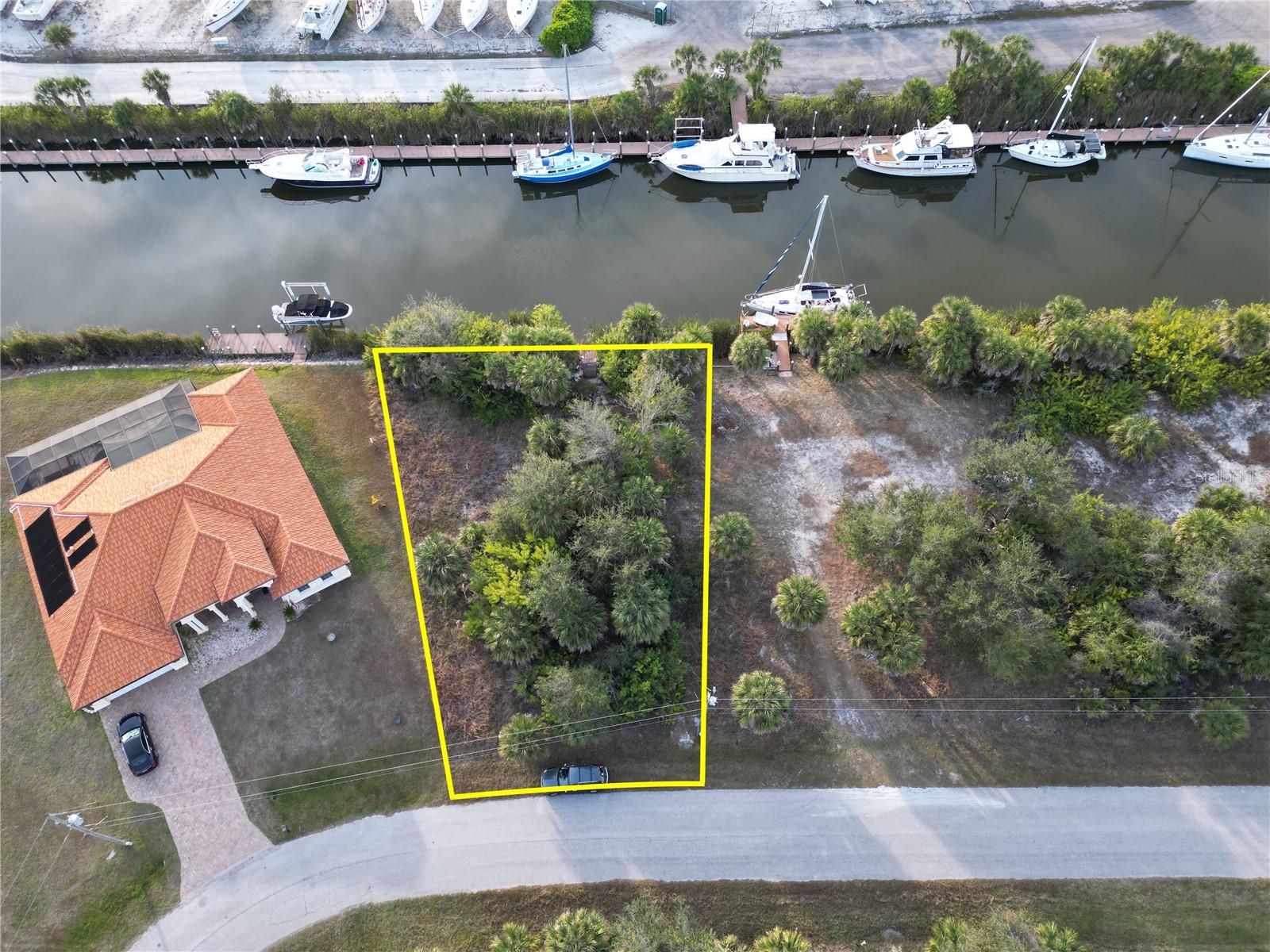 10481 Redondo St, Port Charlotte, FL 33981