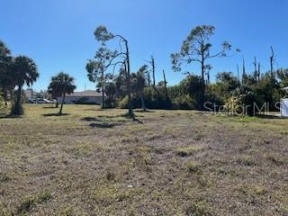 4 Tournament Rd, Rotonda West, FL 33947