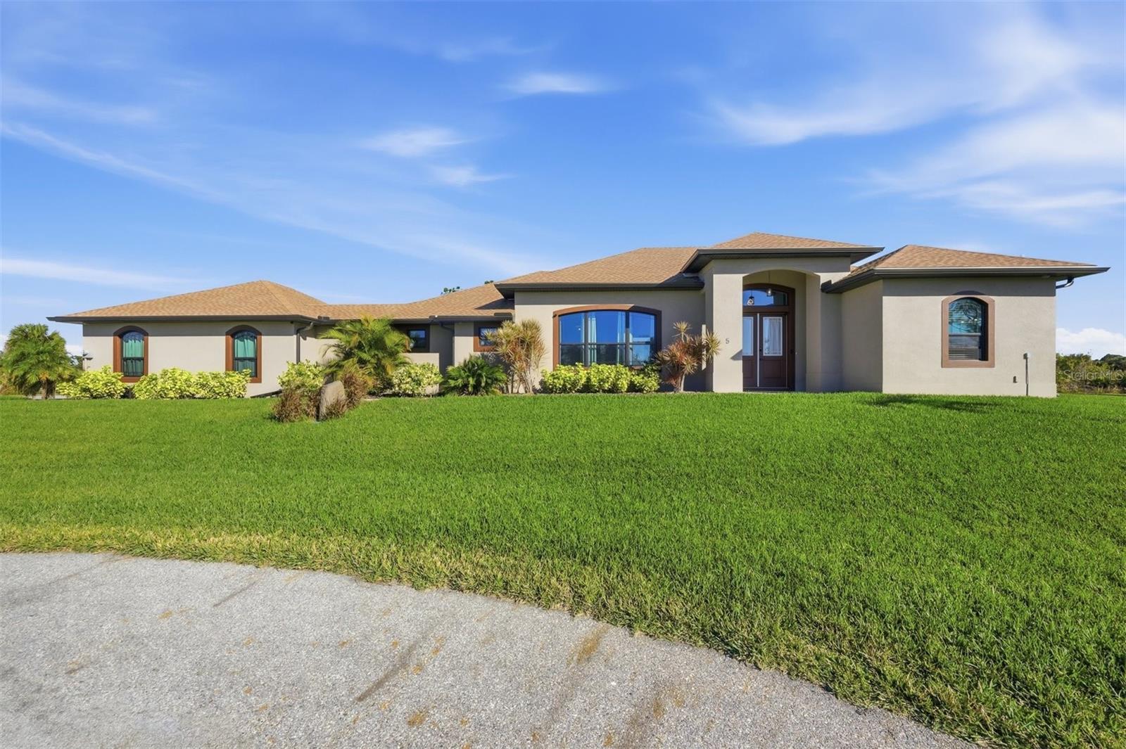 5 Aye Ct, Placida, FL 33946