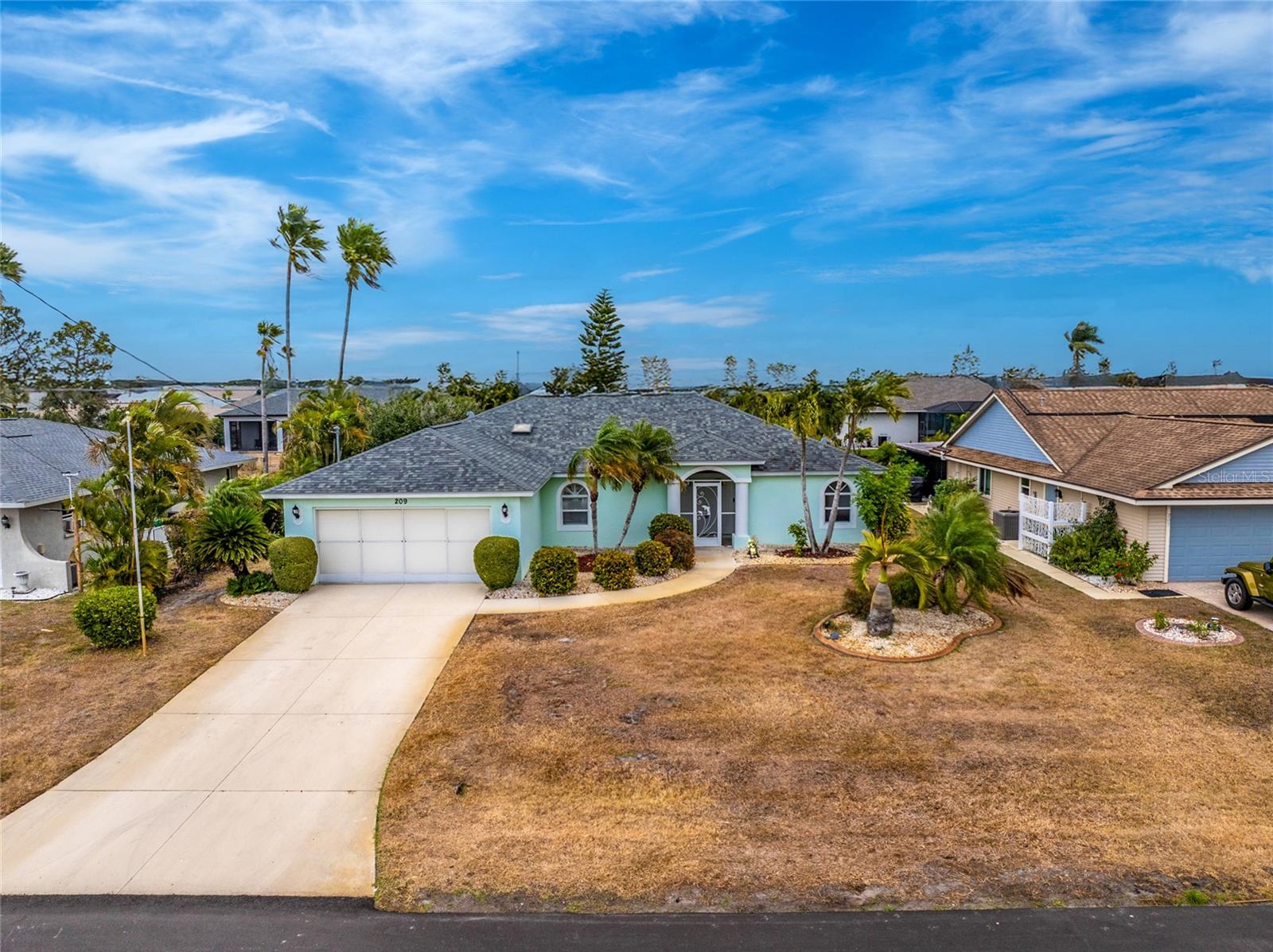 209 Mark Twain Ln, Rotonda West, FL 33947