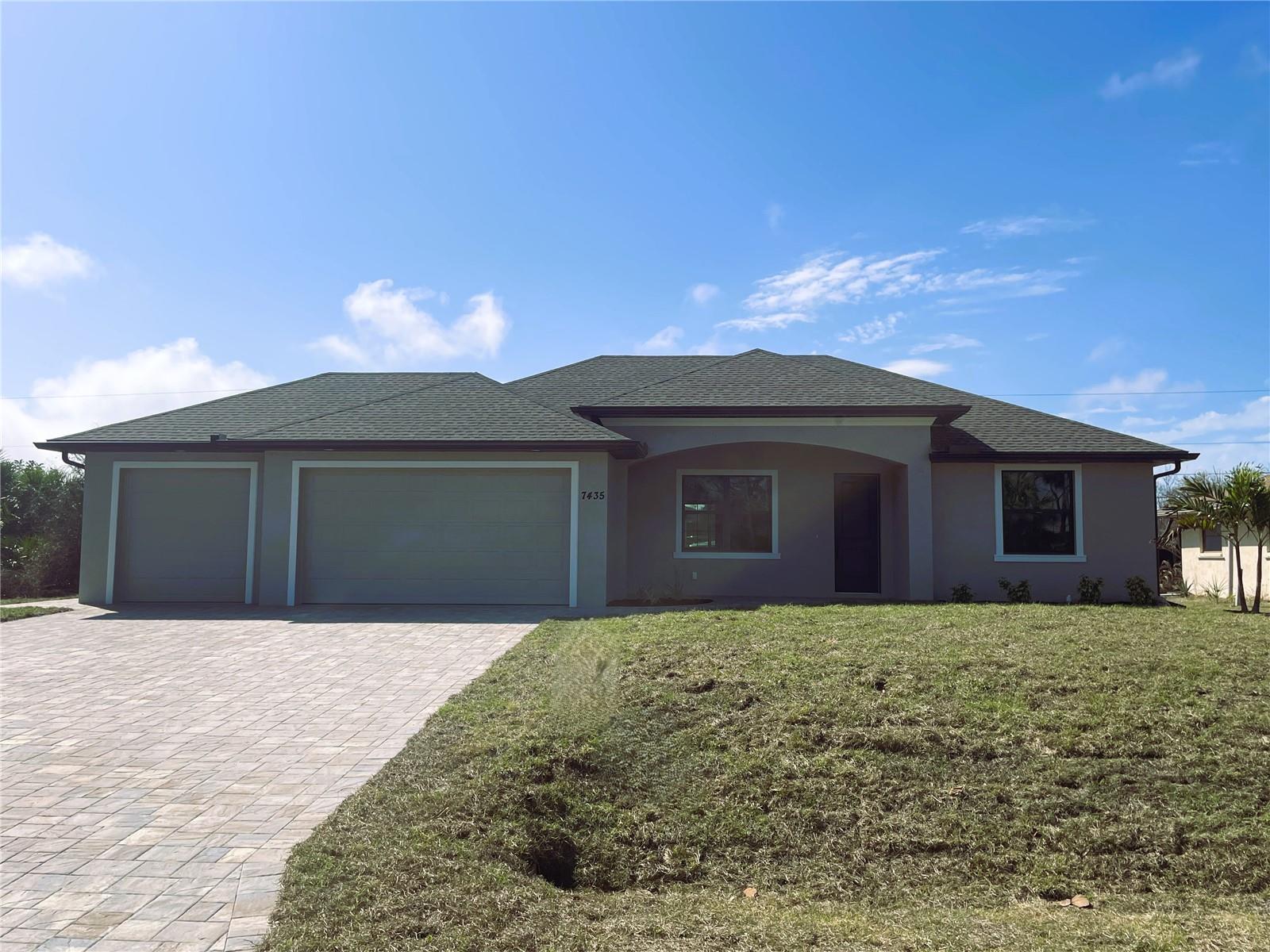 7435 Grand Concourse St, Englewood, FL 34224